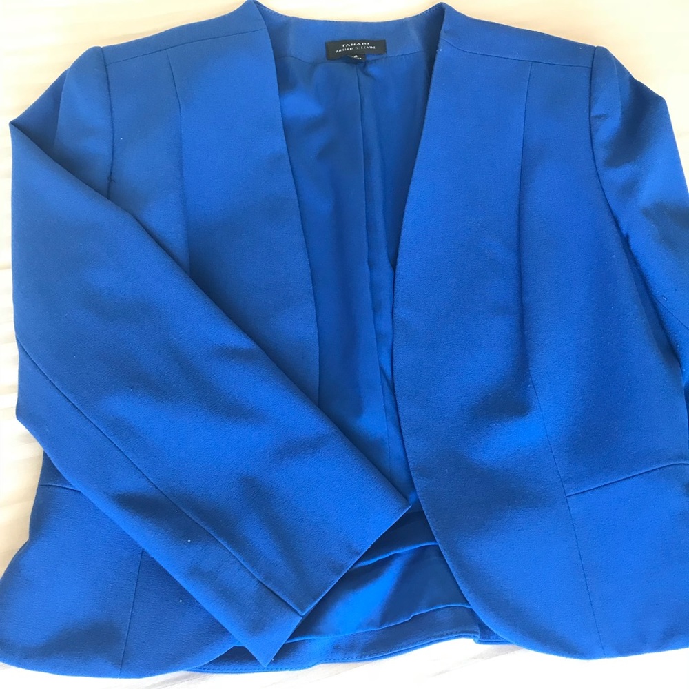 Tahari Blue Crop Jacket